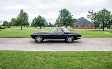 Chevrolet-Corvette-1963-Convertible-10
