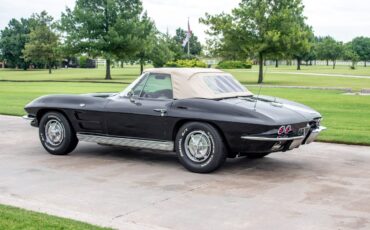 Chevrolet-Corvette-1963-Convertible-11
