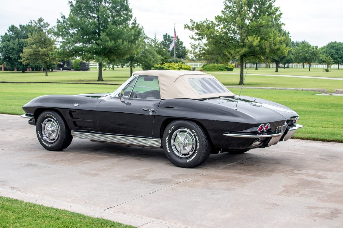 Chevrolet-Corvette-1963-Convertible-11