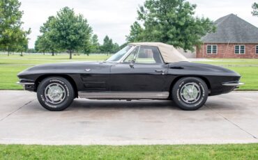 Chevrolet-Corvette-1963-Convertible-14