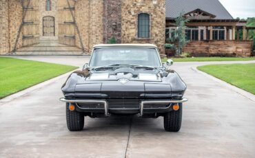 Chevrolet-Corvette-1963-Convertible-2