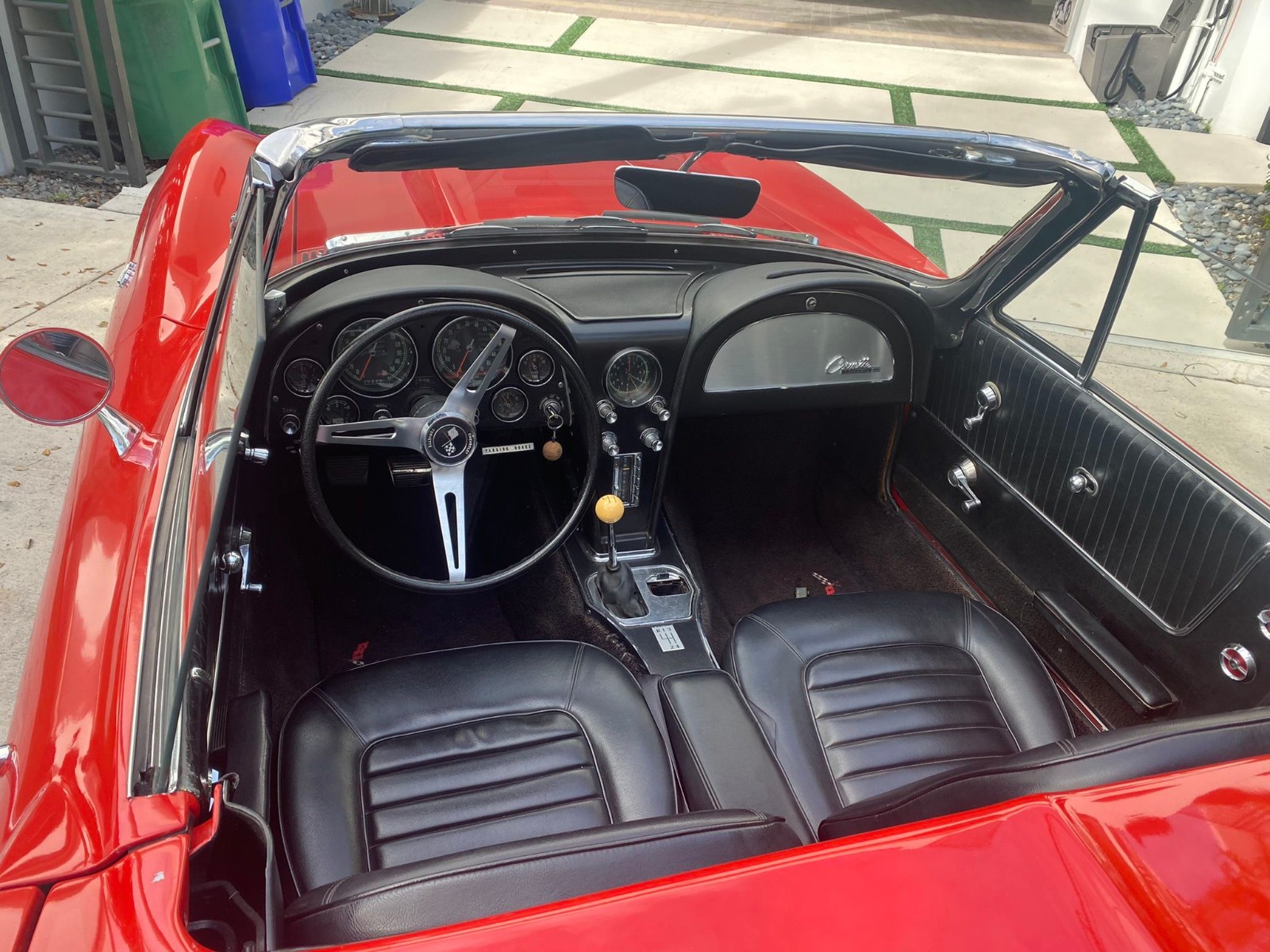 Chevrolet-Corvette-1963-Convertible-2