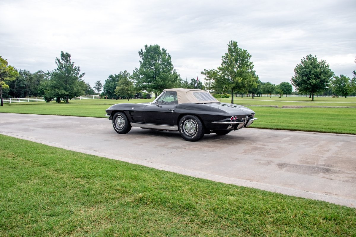 Chevrolet-Corvette-1963-Convertible-22