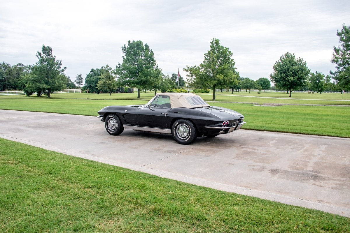 Chevrolet-Corvette-1963-Convertible-23