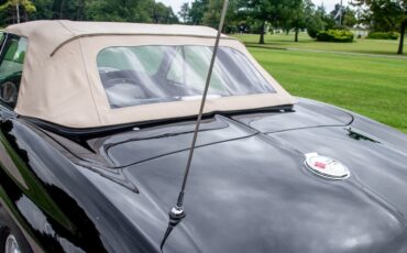 Chevrolet-Corvette-1963-Convertible-25