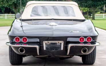 Chevrolet-Corvette-1963-Convertible-27