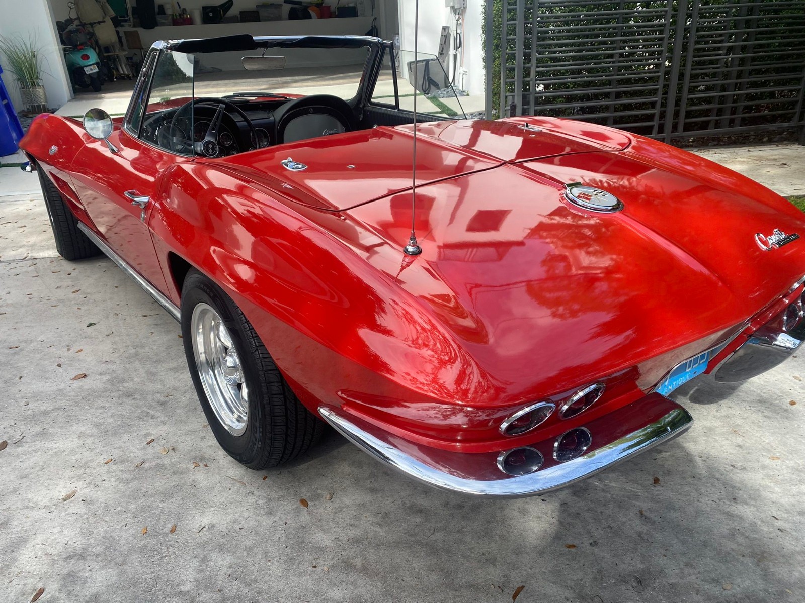 Chevrolet-Corvette-1963-Convertible-3