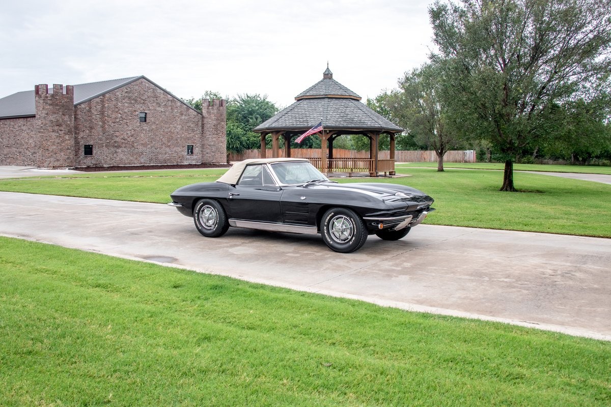 Chevrolet-Corvette-1963-Convertible-34