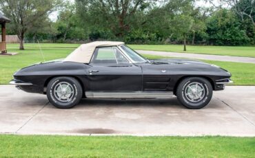 Chevrolet-Corvette-1963-Convertible-36
