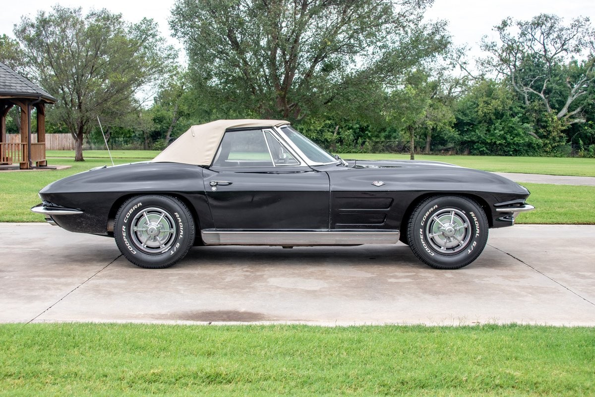 Chevrolet-Corvette-1963-Convertible-39