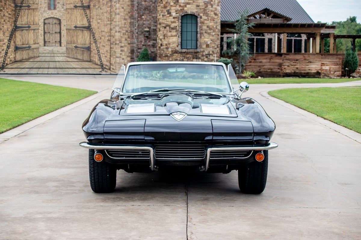 Chevrolet-Corvette-1963-Convertible-6