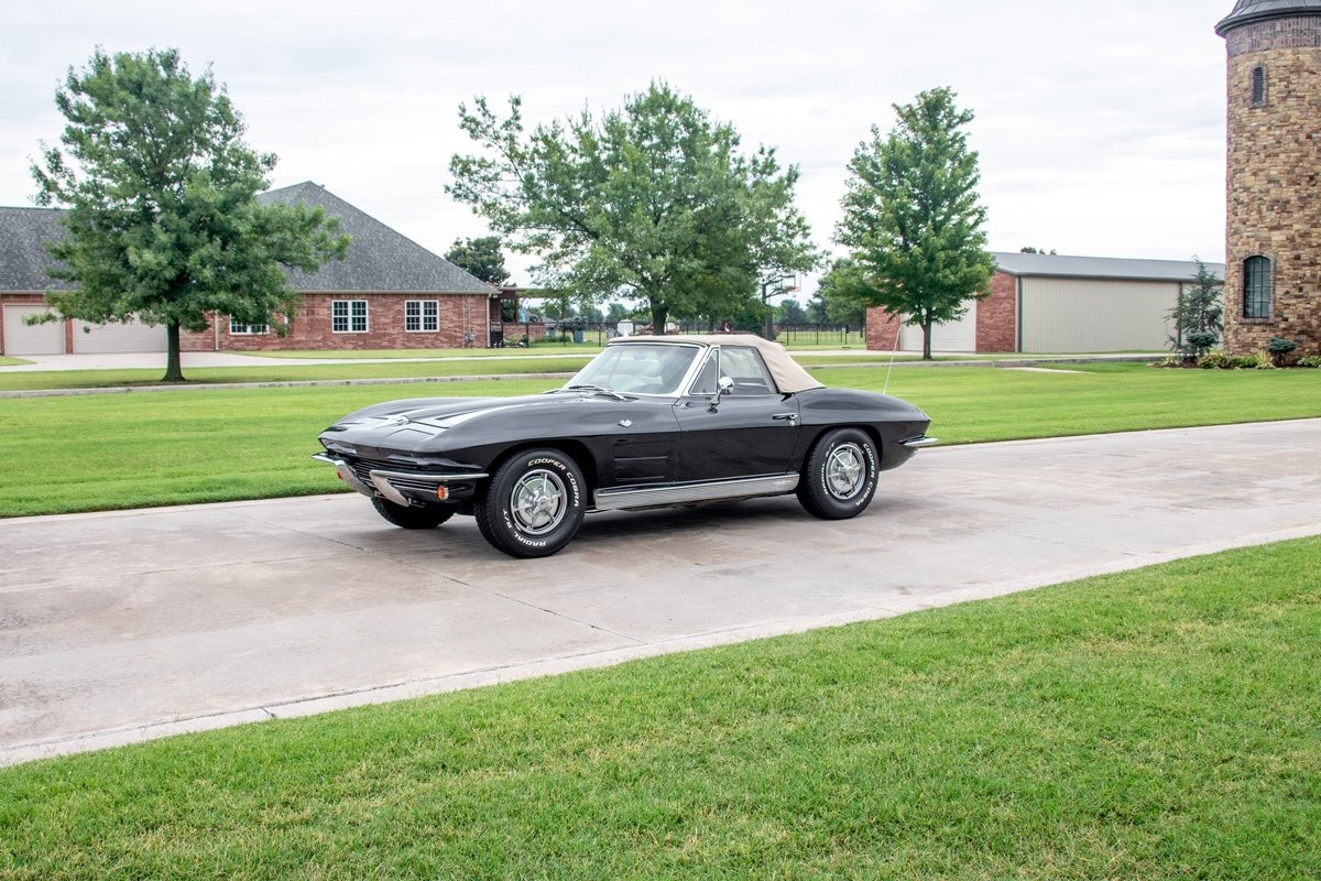 Chevrolet-Corvette-1963-Convertible-8