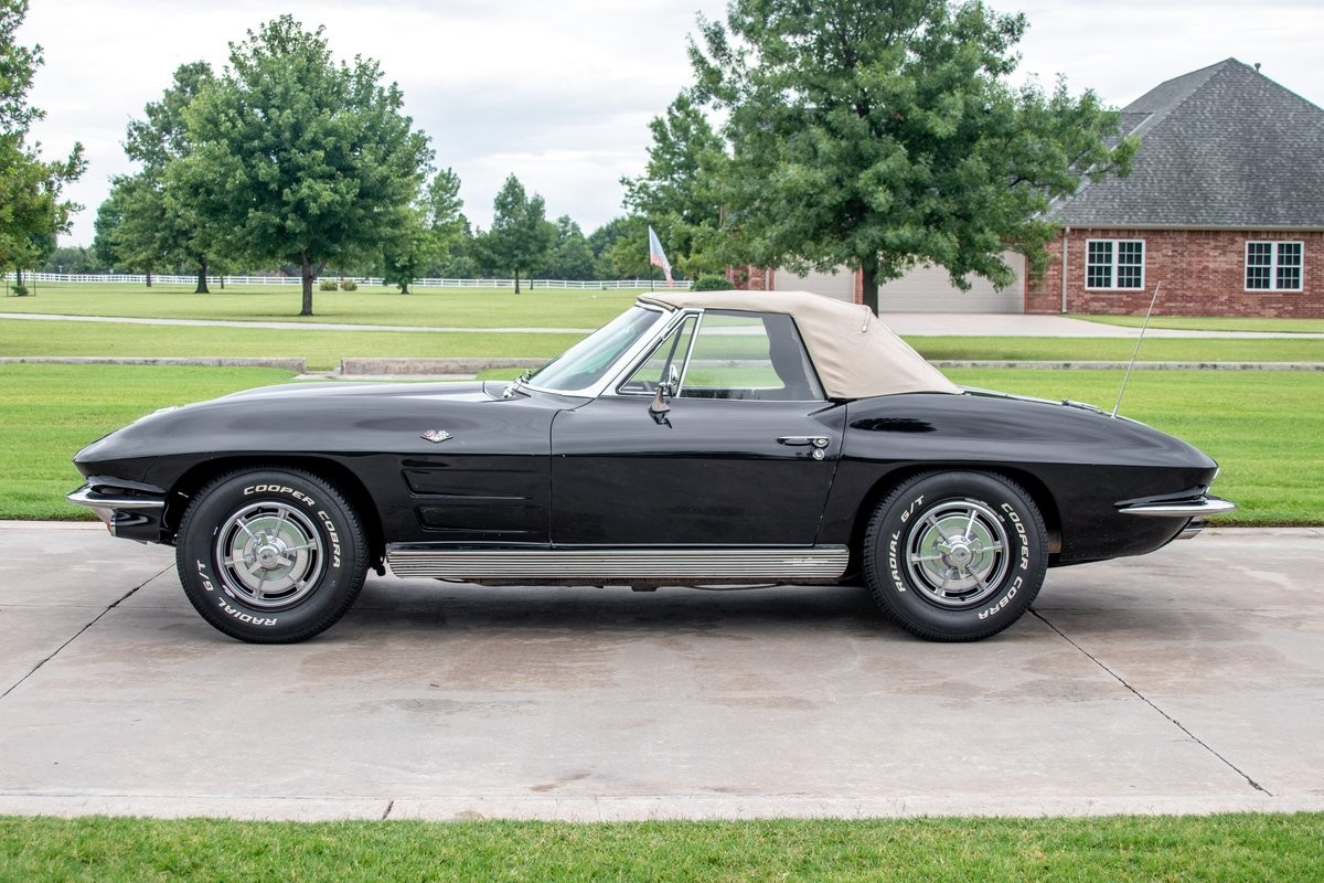 Chevrolet-Corvette-1963-Convertible-9