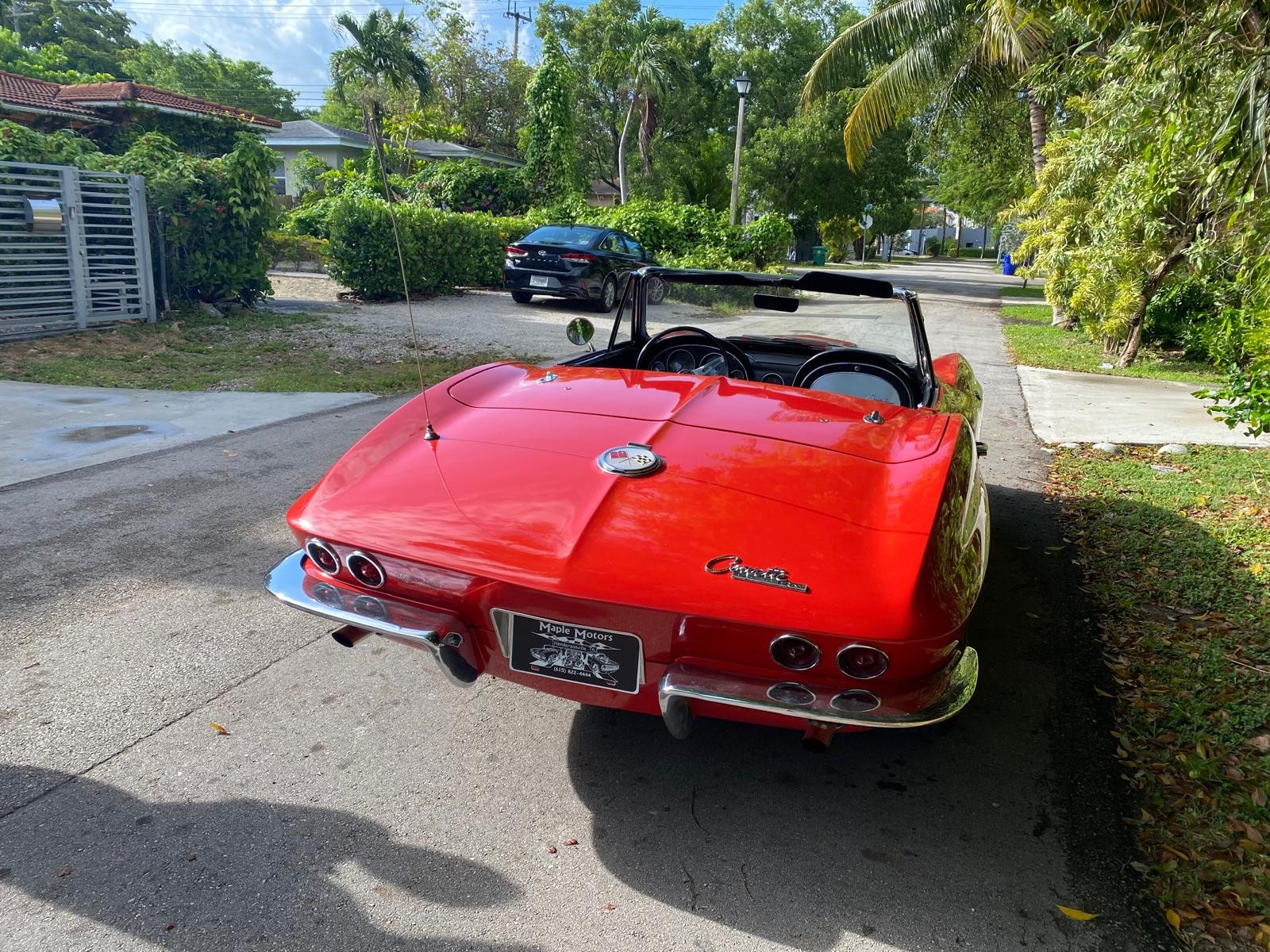 Chevrolet-Corvette-1963-Convertible-9