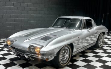 Chevrolet-Corvette-1963-Coupe-1