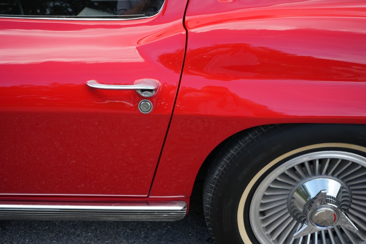 Chevrolet-Corvette-1963-Coupe-12