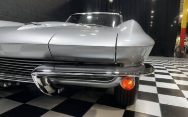 Chevrolet-Corvette-1963-Coupe-12