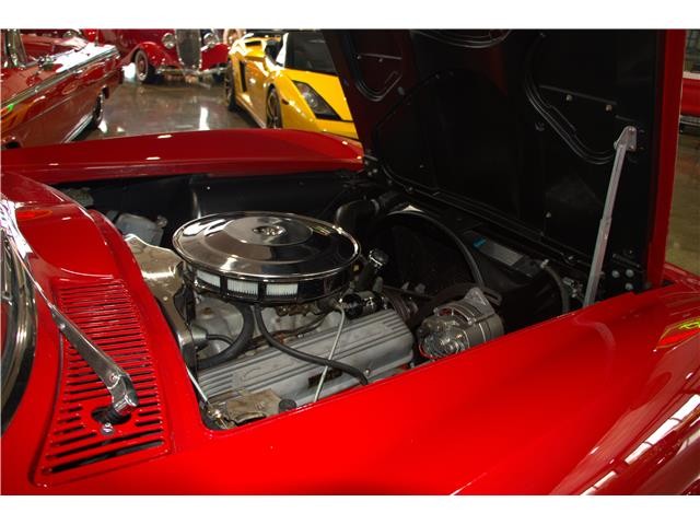 Chevrolet-Corvette-1963-Coupe-13
