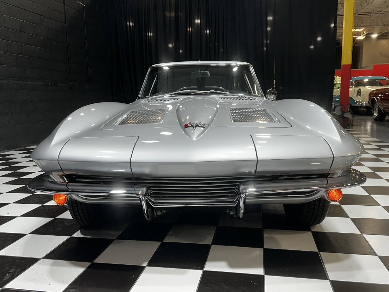 Chevrolet-Corvette-1963-Coupe-14