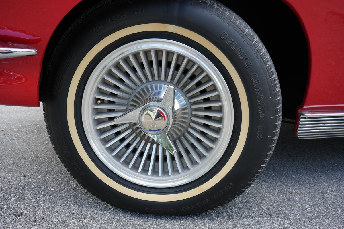 Chevrolet-Corvette-1963-Coupe-15