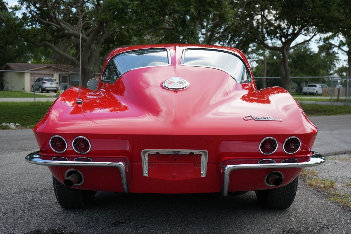 Chevrolet-Corvette-1963-Coupe-16