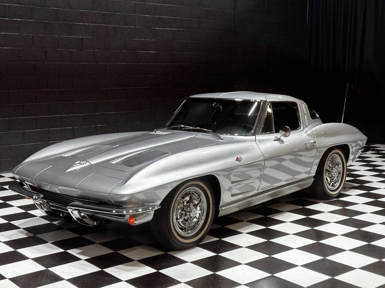 Chevrolet-Corvette-1963-Coupe-16