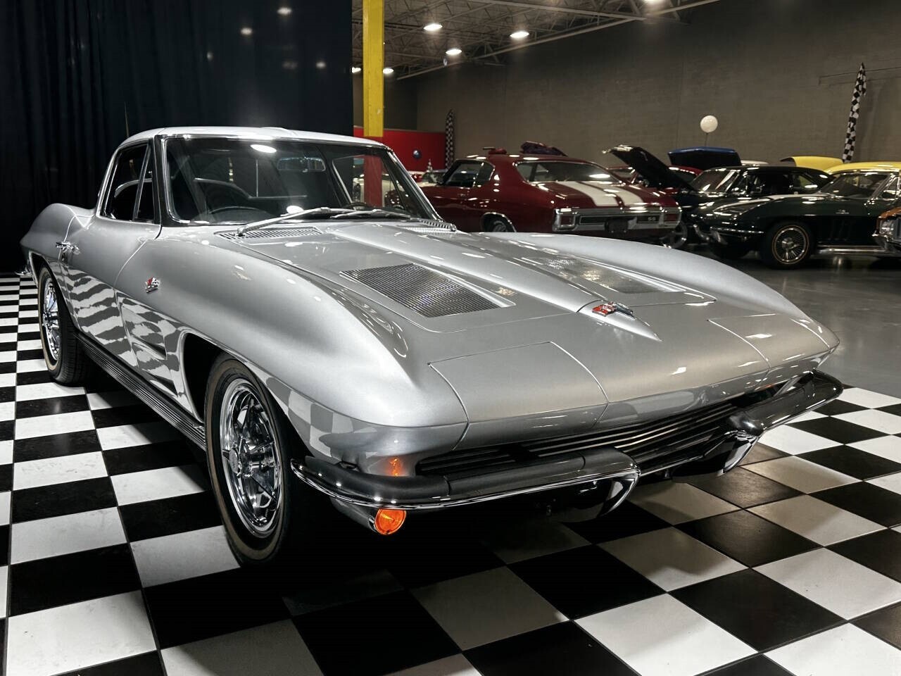 Chevrolet-Corvette-1963-Coupe-18