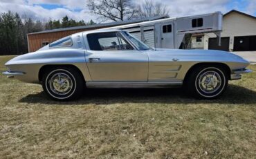 Chevrolet-Corvette-1963-Coupe-19