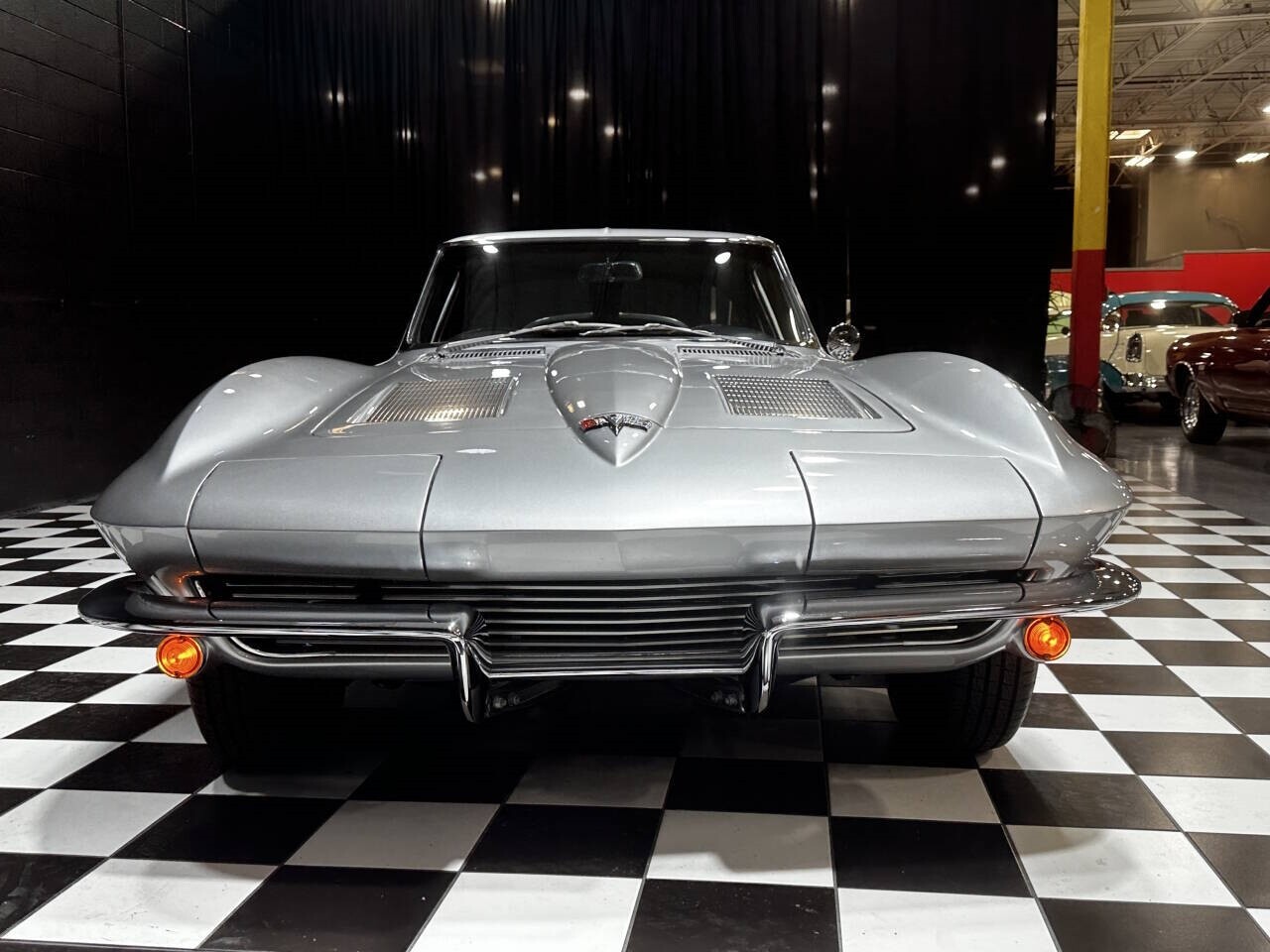 Chevrolet-Corvette-1963-Coupe-19
