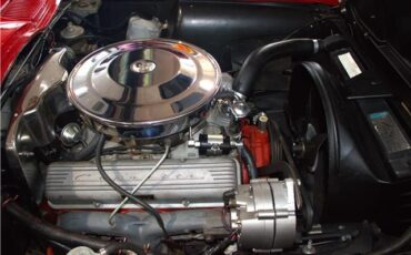 Chevrolet-Corvette-1963-Coupe-2