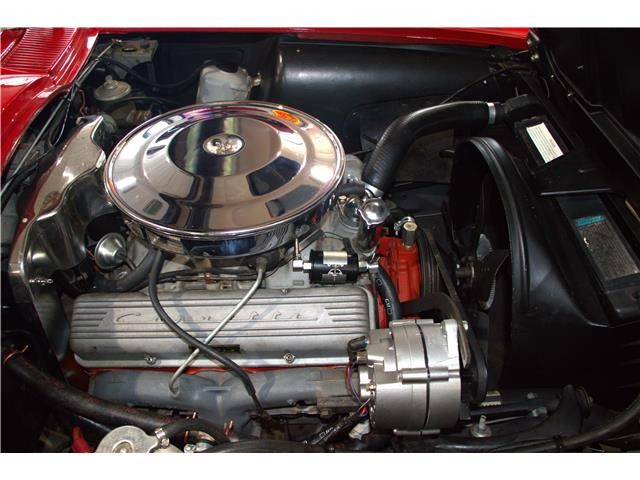 Chevrolet-Corvette-1963-Coupe-2