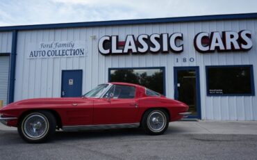 Chevrolet-Corvette-1963-Coupe-2