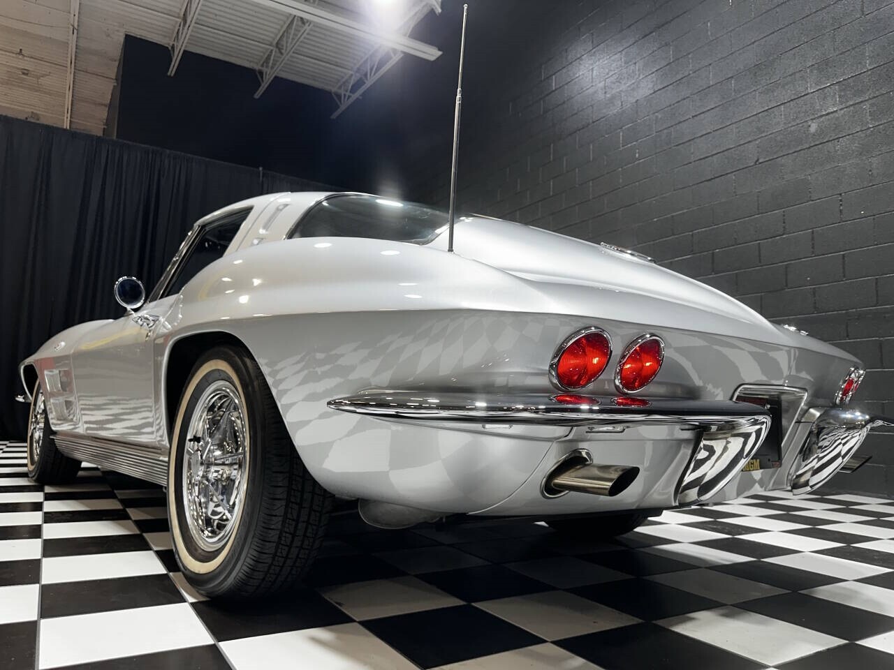 Chevrolet-Corvette-1963-Coupe-20