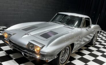 Chevrolet-Corvette-1963-Coupe-21