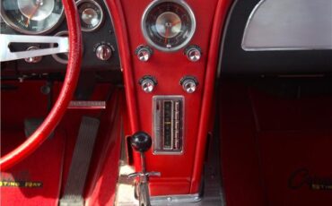 Chevrolet-Corvette-1963-Coupe-22