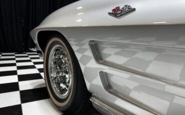 Chevrolet-Corvette-1963-Coupe-22