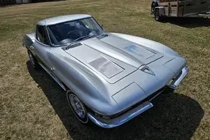 Chevrolet-Corvette-1963-Coupe-22