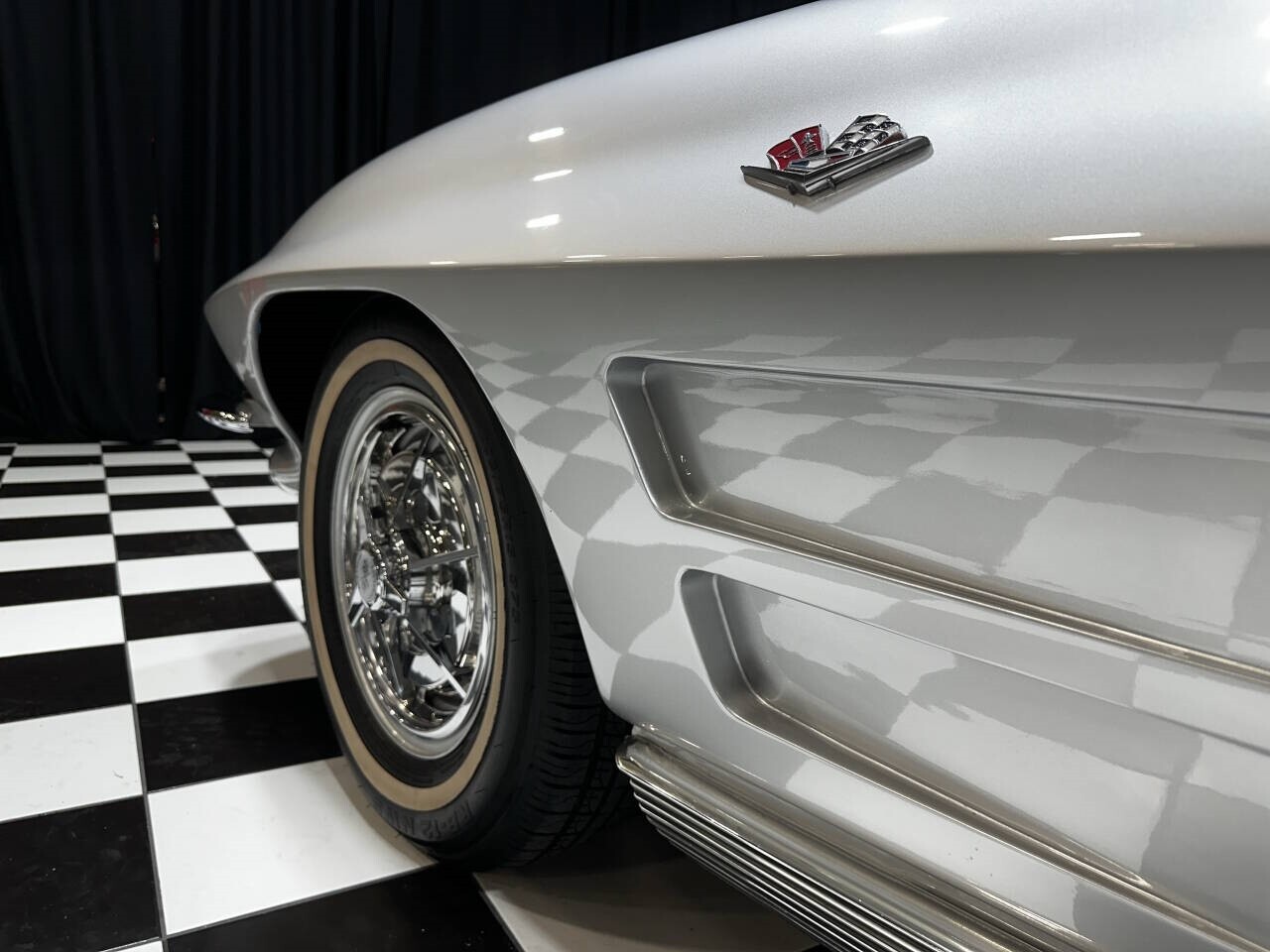 Chevrolet-Corvette-1963-Coupe-22