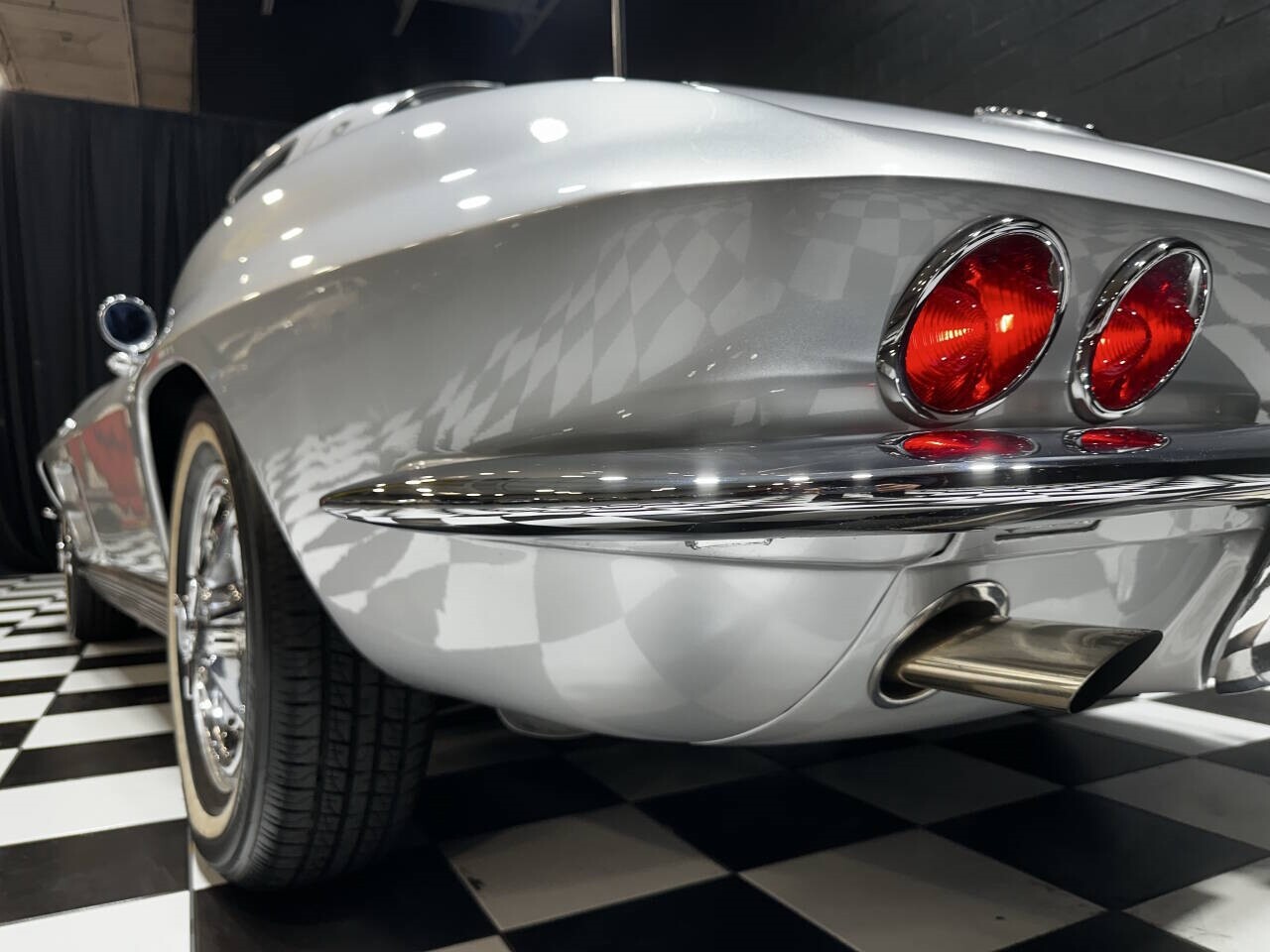 Chevrolet-Corvette-1963-Coupe-29