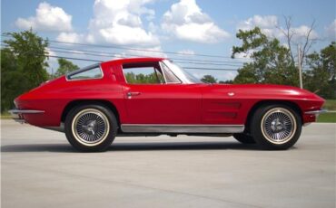 Chevrolet-Corvette-1963-Coupe-3