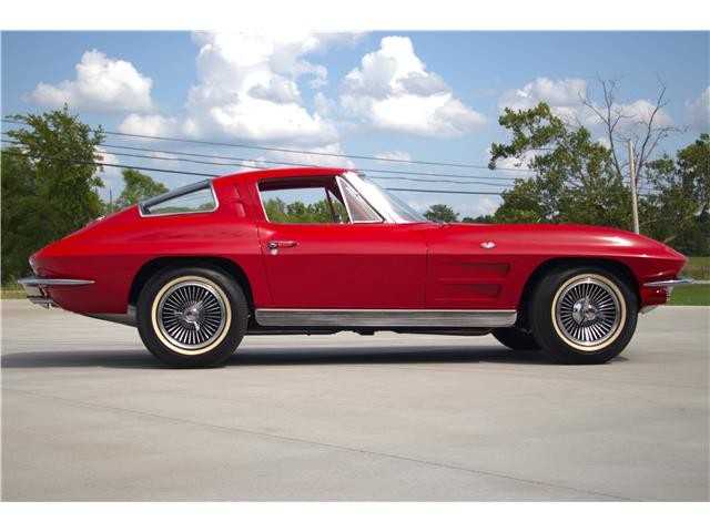 Chevrolet-Corvette-1963-Coupe-3