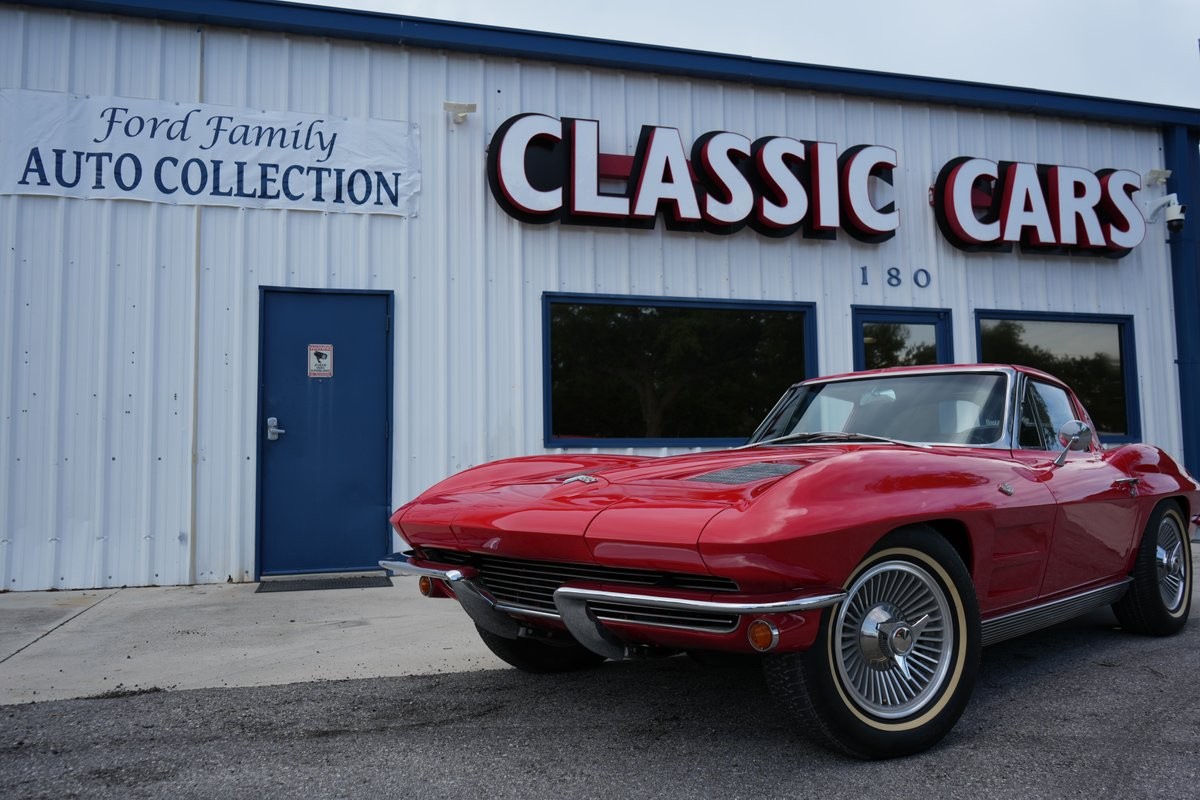 Chevrolet-Corvette-1963-Coupe-3