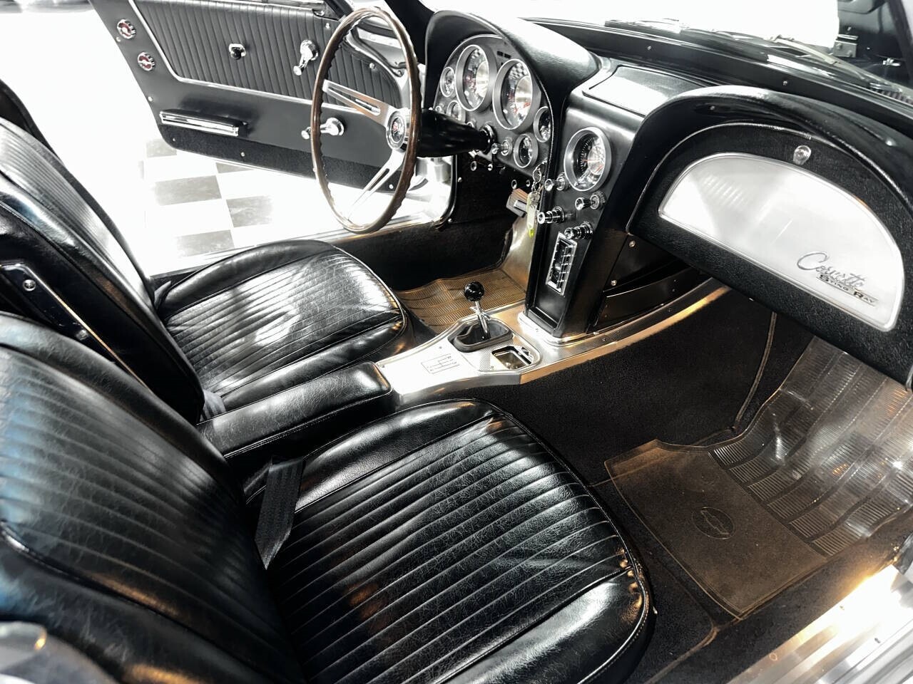 Chevrolet-Corvette-1963-Coupe-3