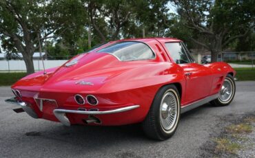 Chevrolet-Corvette-1963-Coupe-30