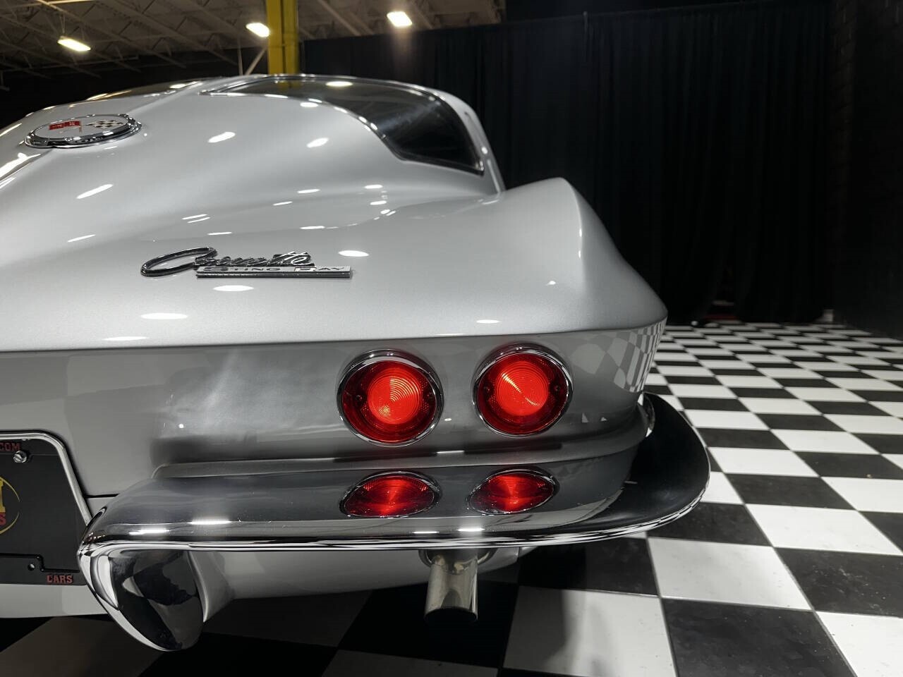 Chevrolet-Corvette-1963-Coupe-30