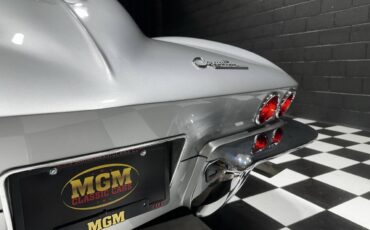 Chevrolet-Corvette-1963-Coupe-31