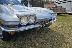 Chevrolet-Corvette-1963-Coupe-35