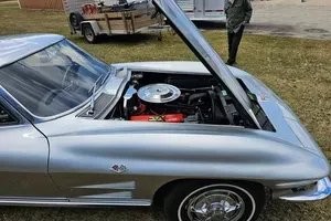 Chevrolet-Corvette-1963-Coupe-39