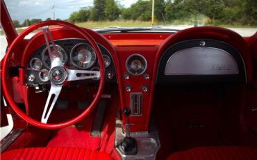 Chevrolet-Corvette-1963-Coupe-9