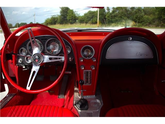 Chevrolet-Corvette-1963-Coupe-9